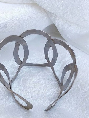Bracelet cuff type 9 cm silver, like new