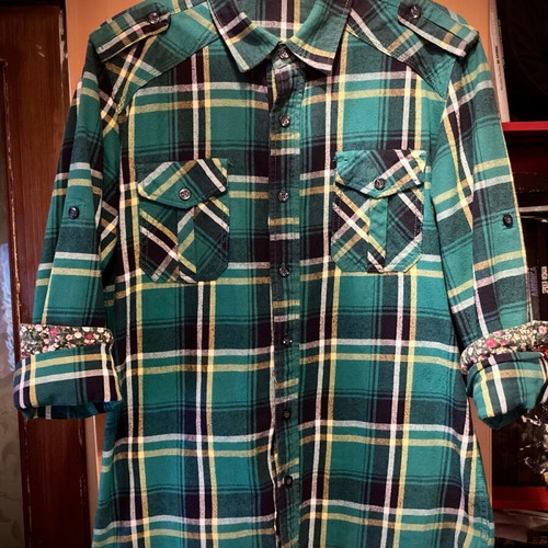 Lee Cooper plaid shirt like new Medium with Energie hat gift