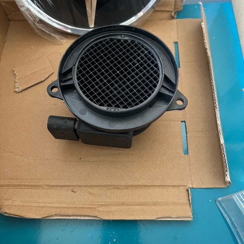 Mercedes CLK 200 W209 air mass meter like new A2710940248