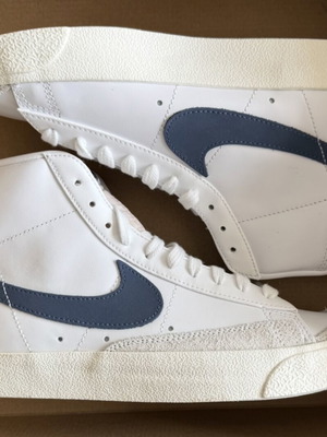 Nike Blazer Mid’77 CZ1055-125 γυναικεία αθλητικά παπούτσια καινούργια, μέγεθος 40