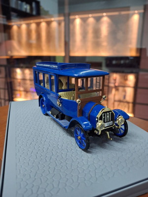 Fiat 18 BL Omnibus 1915 συλλεκτική μινιατούρα λεωφορείου 1:43 RIO