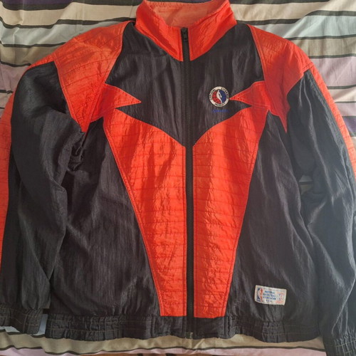 Chicago Bulls jacket 1996 authentic, like new, size Large