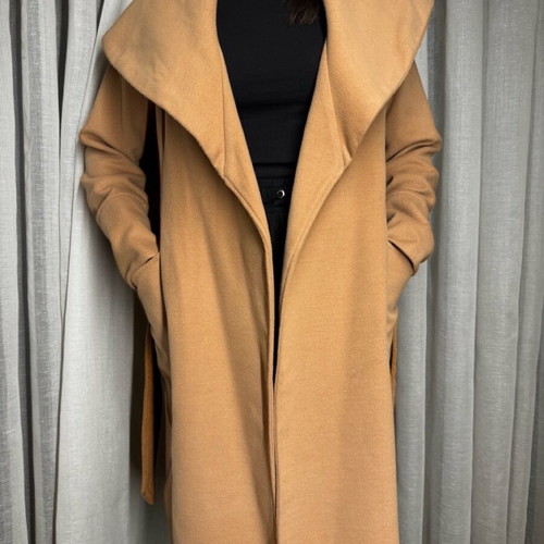 Minkpink beige women's coat like new with belt and impressive collar