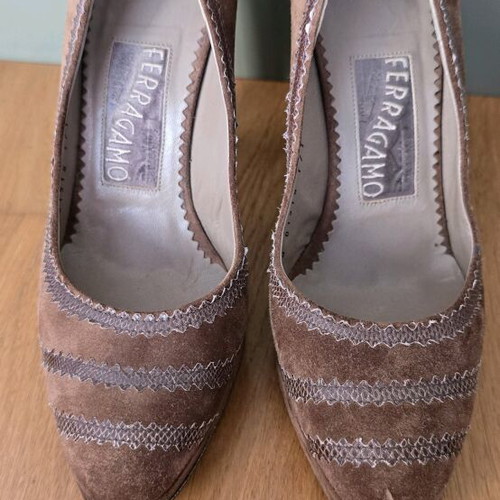 Salvatore Ferragamo women's brown pumps size 36.5 used