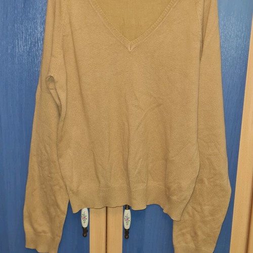 Zara thin knit shirt size Large like new, mocha color