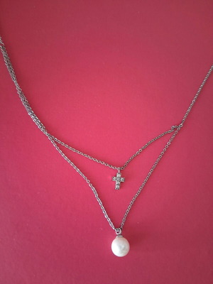 Necklace with small cross and pearl like new, silver