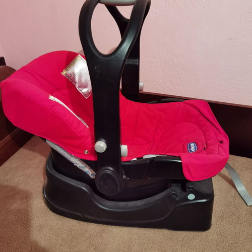 Chicco baby car seat used, red