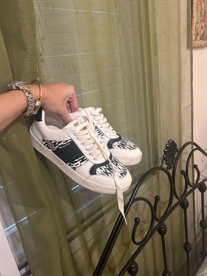 DKNY shoes size 37.5 in excellent condition