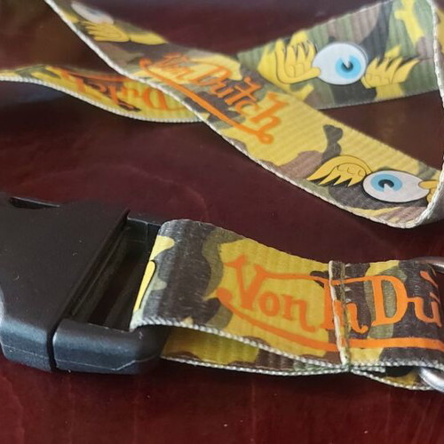 Von Dutch lanyard like new, multicolor with strong metal clasp