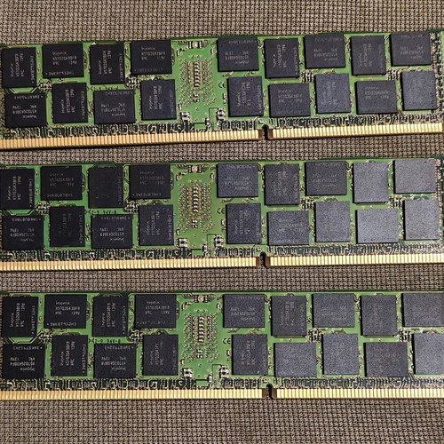 Kingston KTH-PL313/8G DDR3 8GB RAM pack of 3 like new