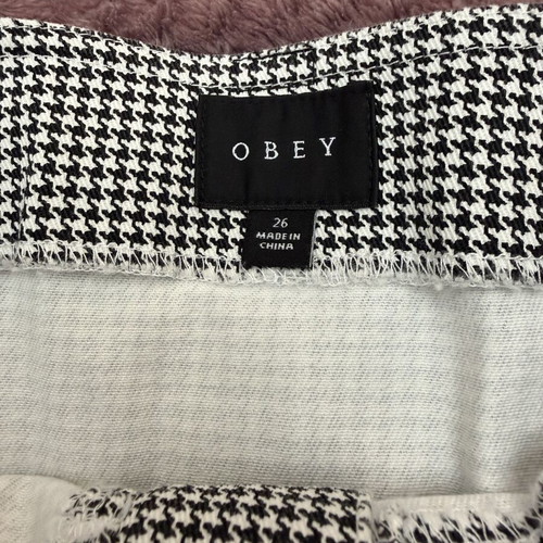 Obey mini skirt like new, pied-de-poule pattern, black and white