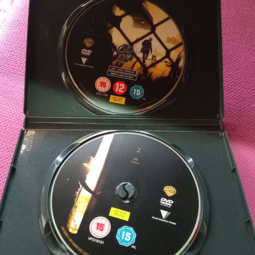 I Am Legend DVD like new, adventure thriller horror, subbed