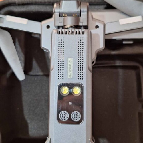 SJRC F22+ drone like new with 4K camera and 2 batteries