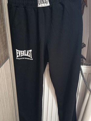 Σετ φόρμα Everlast μαύρη σαν καινούργιο, μέγεθος M