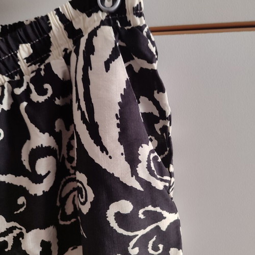 Women's Palazzo Pants new, sizes L and XL, black and white
