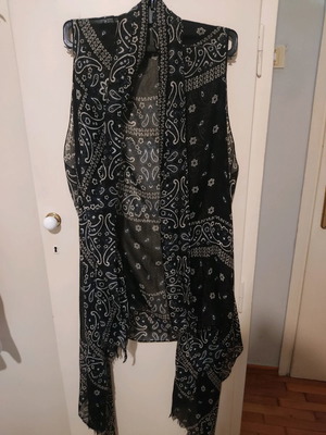 Bershka sleeveless vest black like new, scarf-like fabric