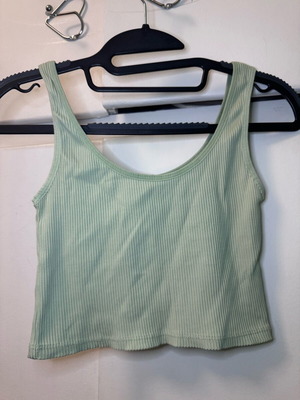 Rib Crop Top Stradivarius in Soft Green, Size M, Like New