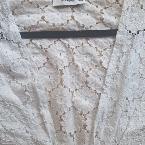 Pink Woman Lace Long Kimono Tunic size S/M like new, white