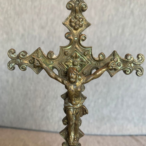 Brass tabletop crucifix used, good condition