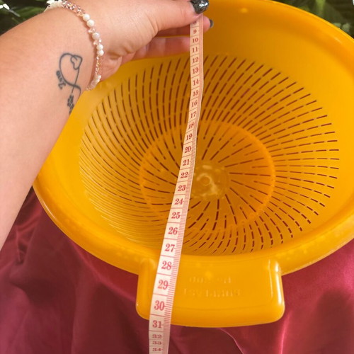 Plastic colander like new, 30x13 cm, orange