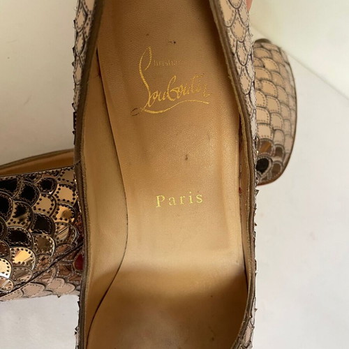 Christian Louboutin Metallic Heels size 38 used, bronze color