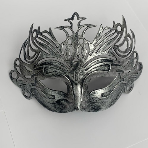 Mask used, plastic without elastic band
