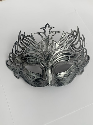 Mask used, plastic without elastic band