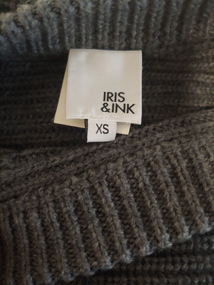 Iris & Ink Gray Wool Sweater Like New
