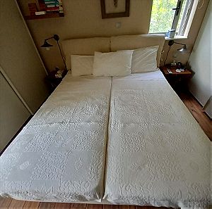 Διπλό κρεβάτι στρώμα υπόστρωμα