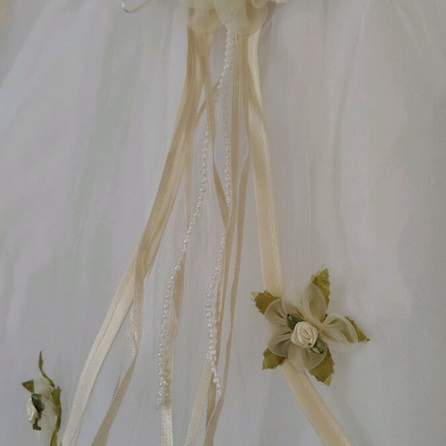 Princess dress for girl 4-5 years like new, ecru color