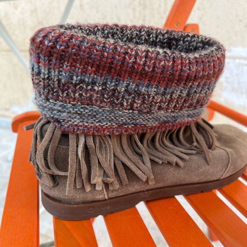 Suede ankle boots Joy & Mario size 39 like new, brown with fringes