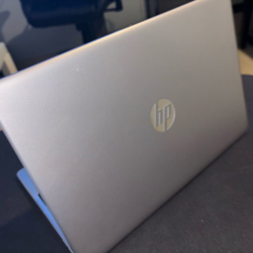 HP 15s-eq1009nv 15.6" FHD Ryzen 3-3250U 8GB 256GB SSD W10 S Natural Silver nearly unused