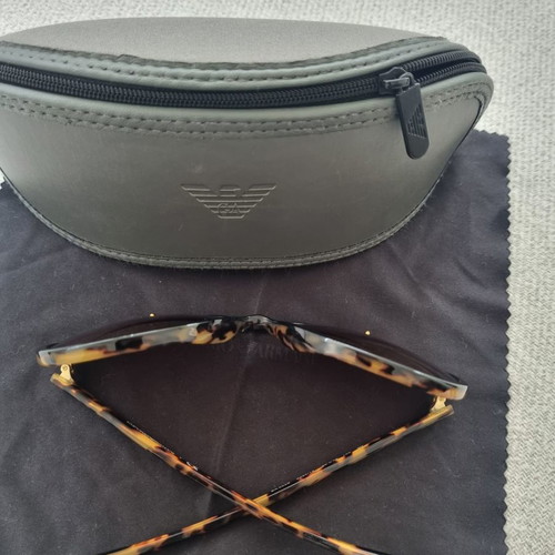 Emporio Armani sunglasses used with gradient lens and leopard details