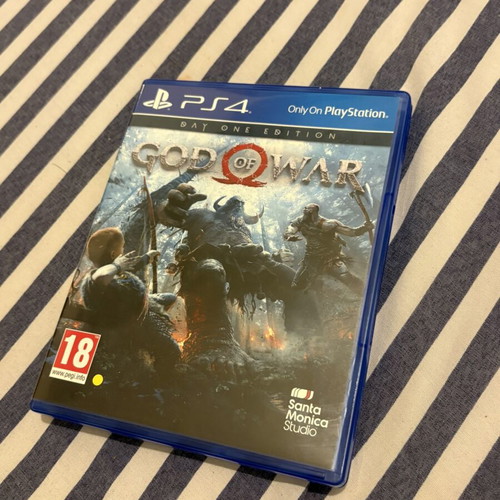 God of War Day One Edition PS4 game