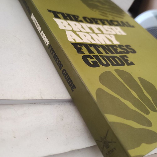 The Official British Army Fitness Guide like new, English