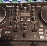 Numark Platinum Effect DJ Controller like new