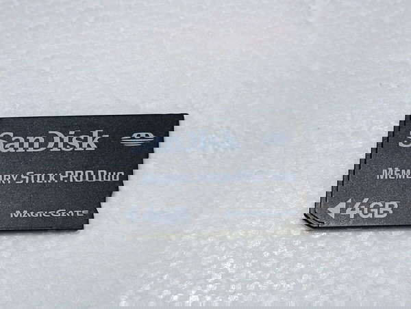 Sandisk 4GB Memory Stick Pro Duo