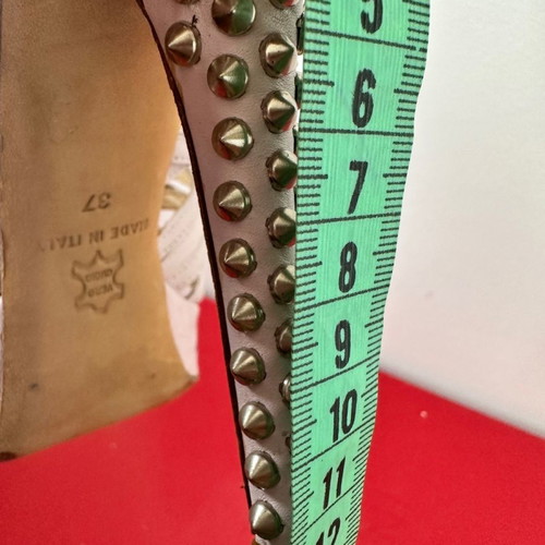 Kurt Geiger pink soft sandals with studs used, size 37