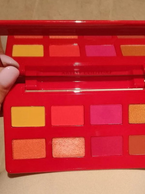 Artist Couture makeup palette new