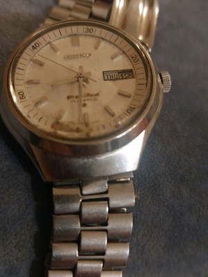 Seiko Bell Matic watch used with manual winding