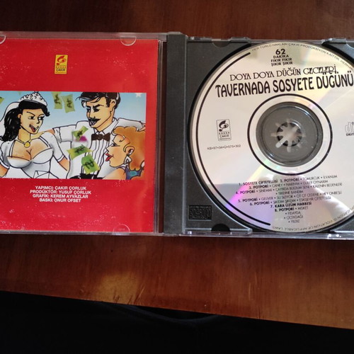 Tavernada Sosyete Düğünü CD used, laiko genre