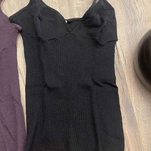Intimissimi tops black and burgundy, size M