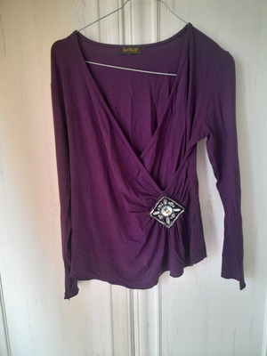 Semizie blouse purple like new, fitted