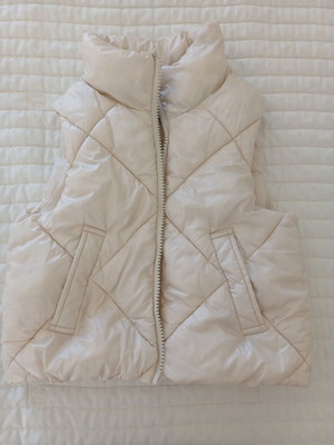 Zara sleeveless jacket for 6 years old, like new, beige, size 116 cm