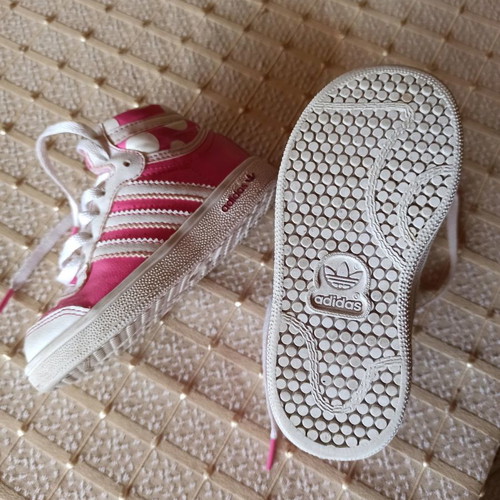 Βρεφικά παπούτσια Adidas μεταχειρισμένα, UK no6, ανατομικά