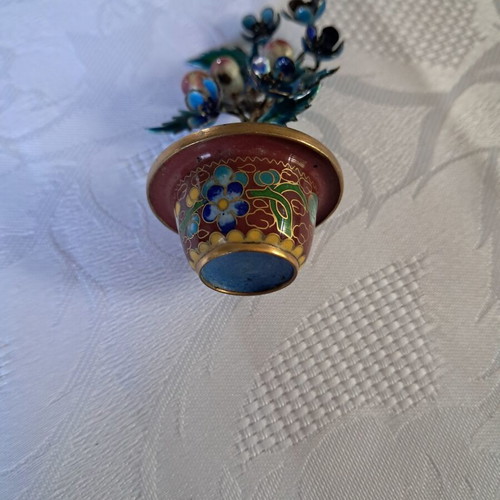Cloisonne set of 4 pieces with 2 wooden bases like new