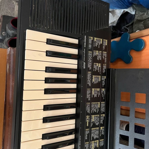 Yamaha PSR-110 keyboard used, excellent condition