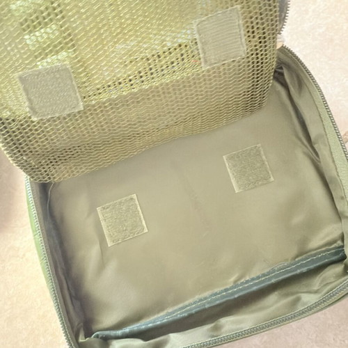 Acamnia toiletry bag new, green