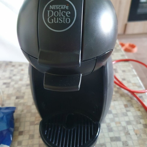 Krups Nescafé Dolce Gusto KP100B10 coffee machine like new