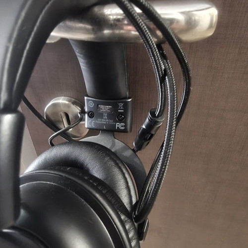 HyperX Cloud III gaming headphones like new, wired